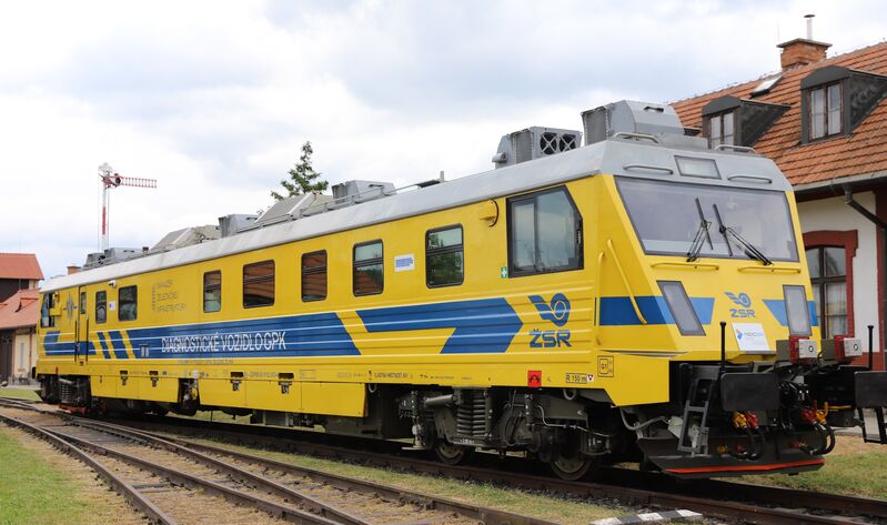 ŽSR Officially Presented a New Diagnostic Vehicle for Track Geometry Measurement